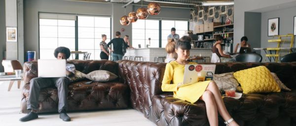 alt="co-working-co-living-interior-design-tendenze-millenials"