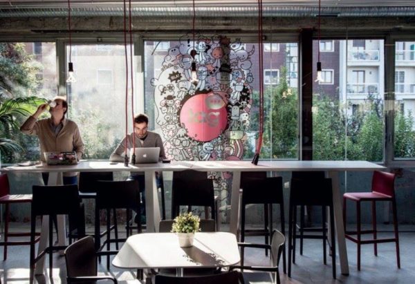 alt="co-working-tag-talent-garden-via-calabiana-milano-interior-design"