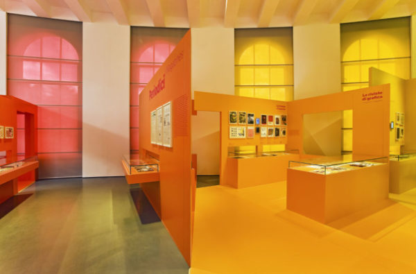 alt="design-cromoterapia-fabio-novembre-triennale-allestimento-design-museum"