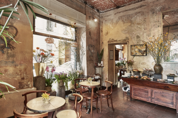 alt="flowerdesign-retaildesign-caffetterie-fioraiobianchi-milano"