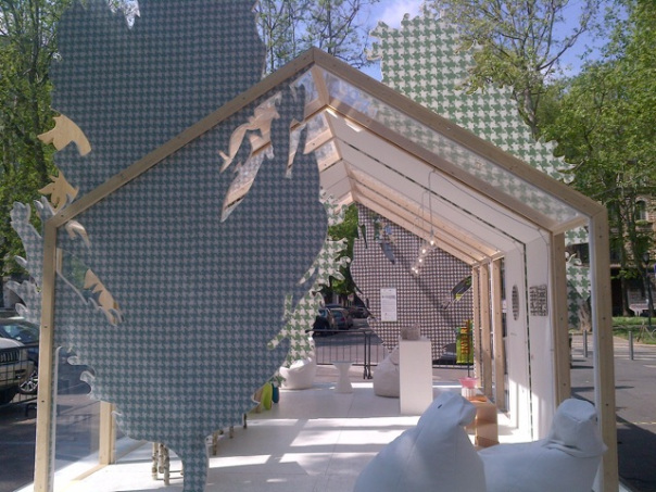 alt="guerrilla-gardening-berteroprojects-milano-bar-blanco"