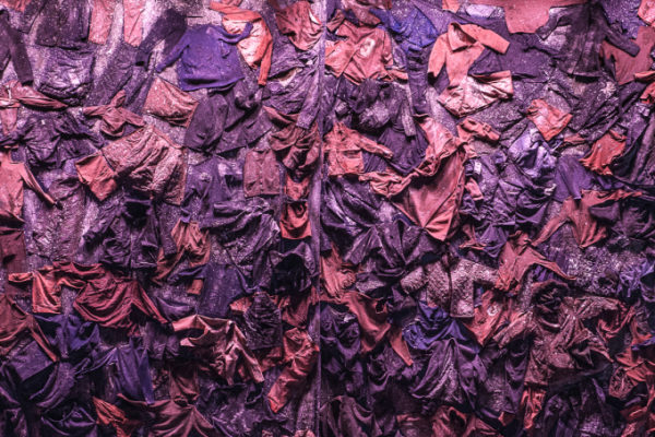 alt="inarredamentooinscenografiailtessutoèdimoda-lifstyle-teatro-human-lellacosta-antoniomarras-e1505908147327.jpg"