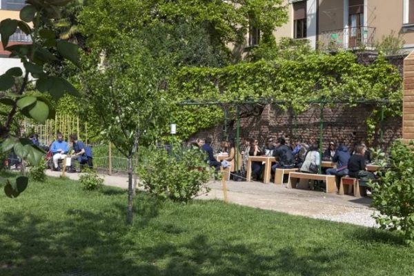 alt="milano-expo-tour-cascina-cuccagna-architettura-eventi"