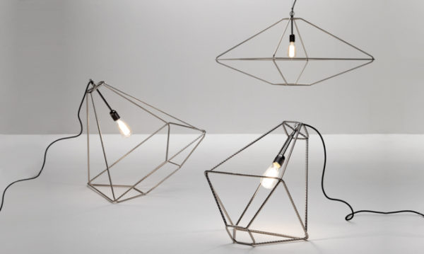 alt="opinion-ciatti-lampade-metallo-con-tradition-lanterna-design"
