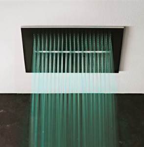 alt="smeraldo-colore-pantone-2013-cromoterapia-doccia-luce-verde"