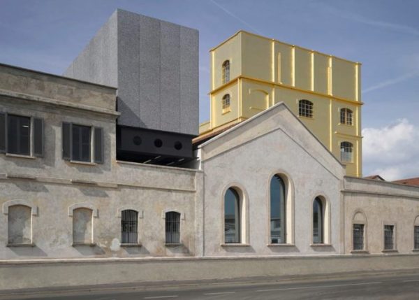 alt="architetturaedesignsitingonod’oro-architettura-milanoportaromana-torredorata-oma"