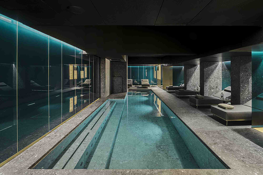 alt="La palestra dei millenials - Ceresio 7 -Milano - Dsquared - Studio storage - Piscina"