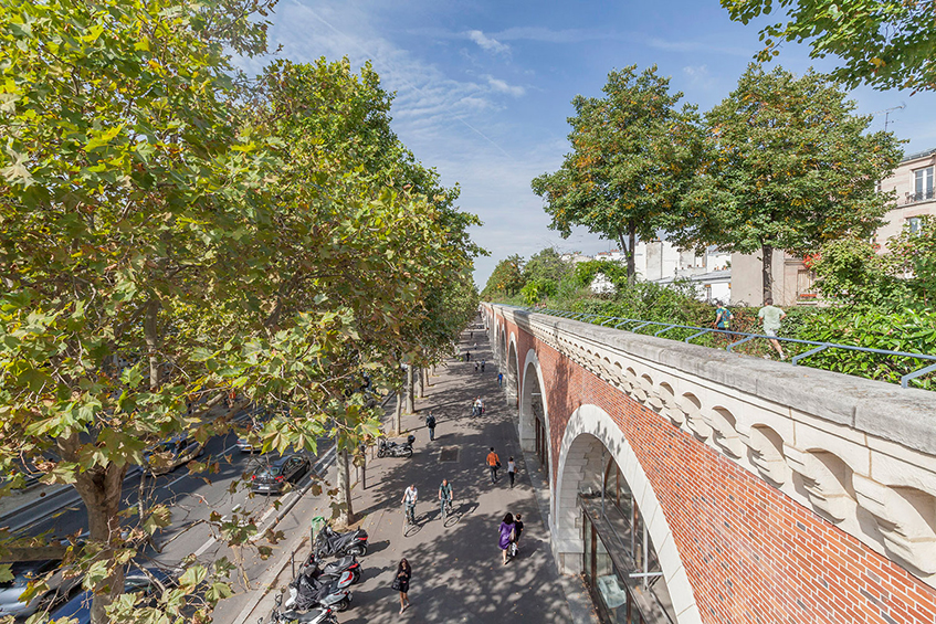 alt="Parigi - Ex ferrovie - Conversioni verdi - Promenade Plantée le Viaduc des arts - France"