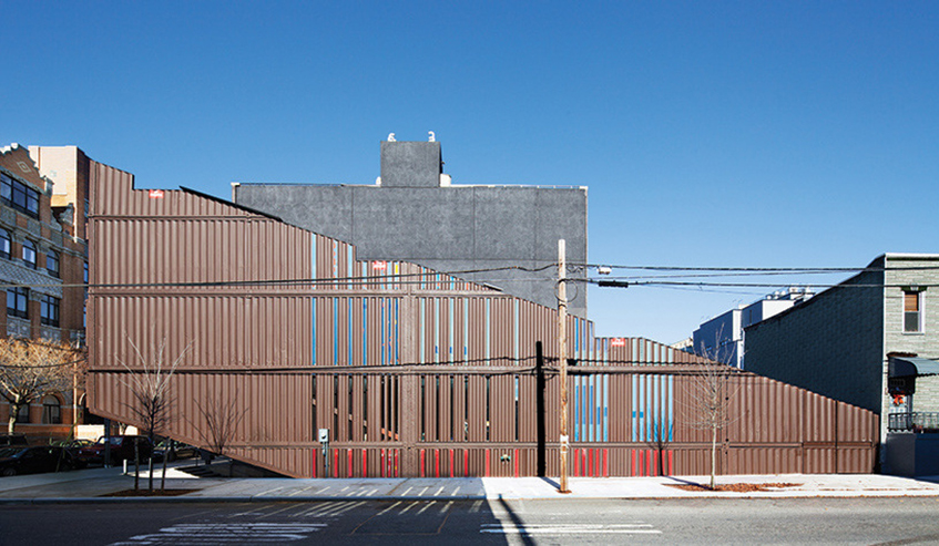alt="Shipping container house - Williamsburg Brooklyn - New York - Architettura - Carroll house"