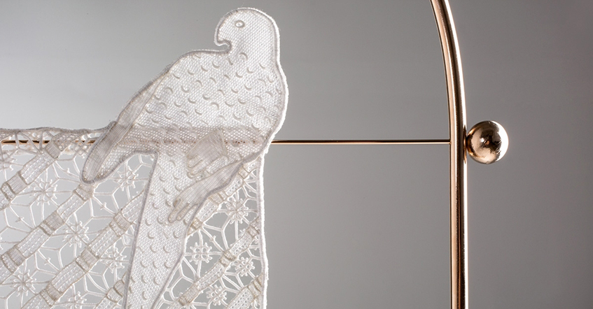 alt="India Mahdavi - Doppia firma - Villa Mozart - Lucia Costantini - Merletti  Burano - Bird - Diamonds and stripes"