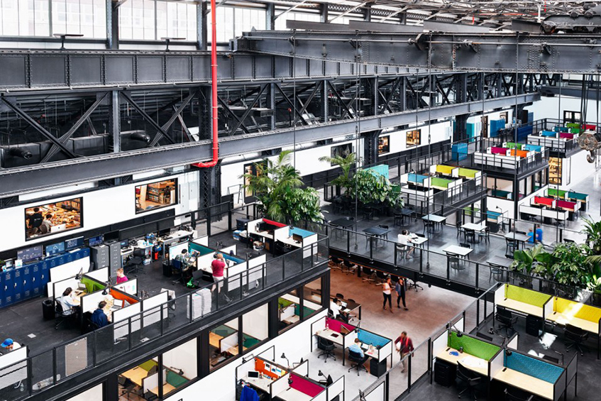 alt="Design uffici - Sede New lab - New York - Vista interna"