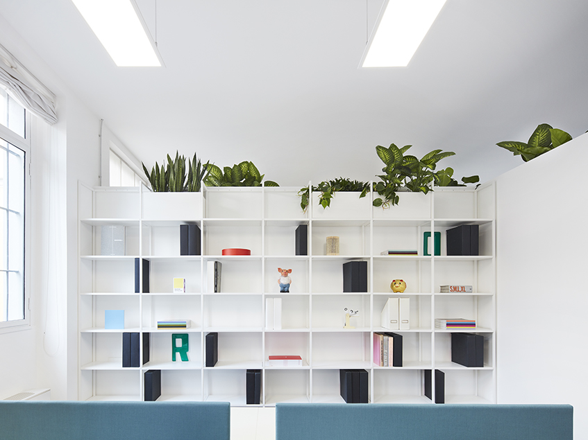 alt="Librerie - Bertero projects - IED Istituto Europeo Design - Omar Sartor - 100x100 factory - Milano"