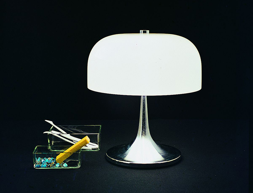 alt="Fuori produzione - Lampada a fungo - Harvey Guzzini"
