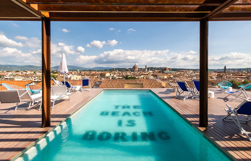alt="Rooftop bar - Aperitivo Firenze - The Student Hotel"