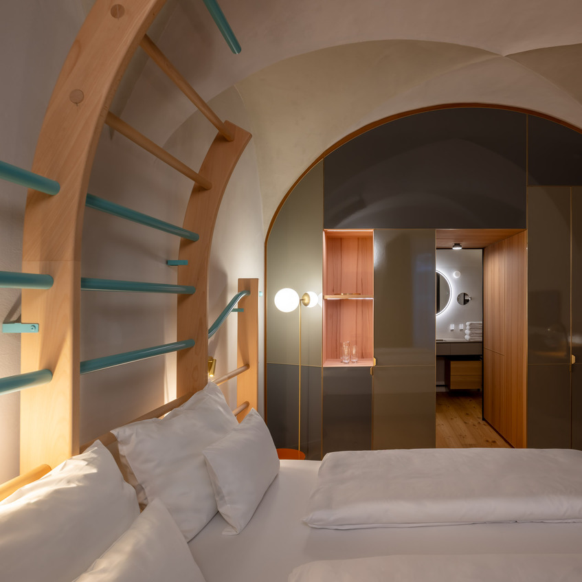 alt: "materialiedesign-art-hotel-bressanone-intervista-architetti-Vudafieri-Saverino_Lasserhaus_ph_Paolo_Valentini"