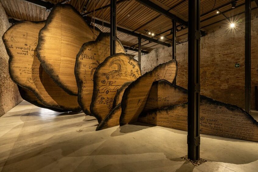 alt: "materialiedesign_biennale_jeddah_arabia_saudita_2025-indeart photocredits.jpg"