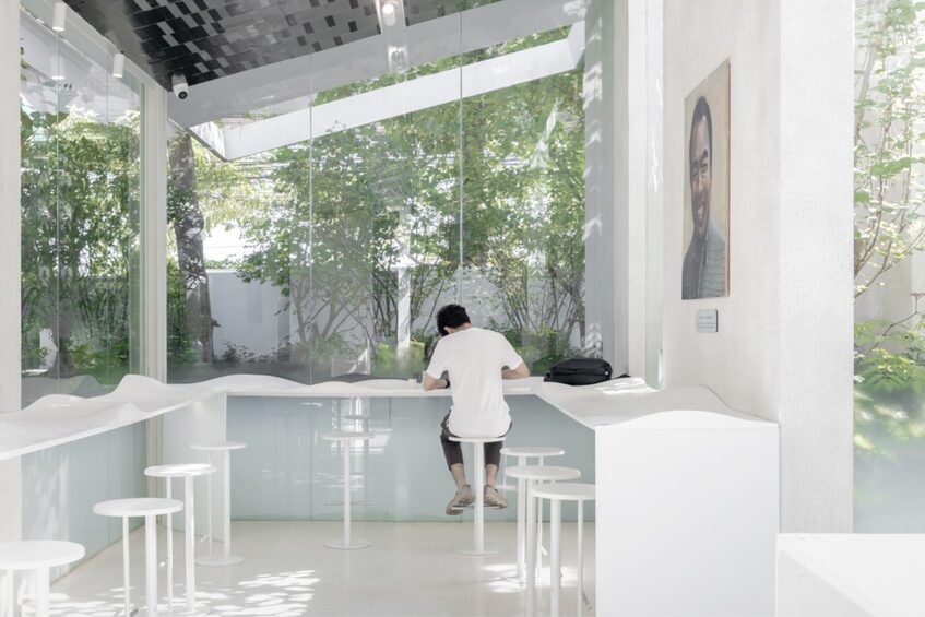 alt: "materialiedesign-architettura-interior-trasparente-nana-coffee-roasters-idin-architects"